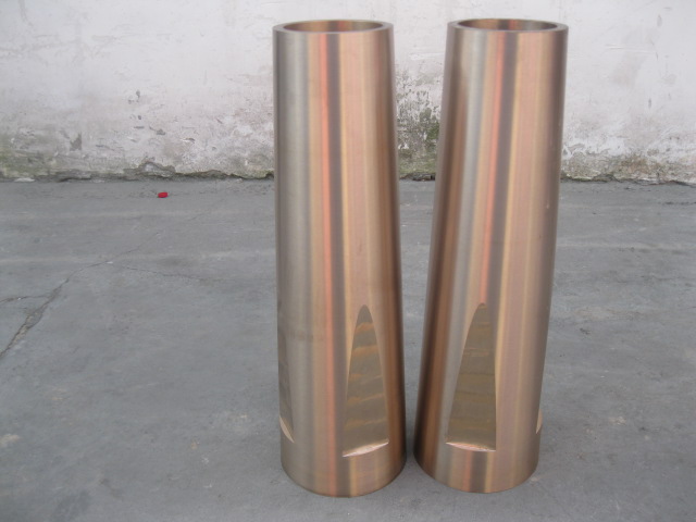 What are the factors affecting the wear resistance of main shaft bushing